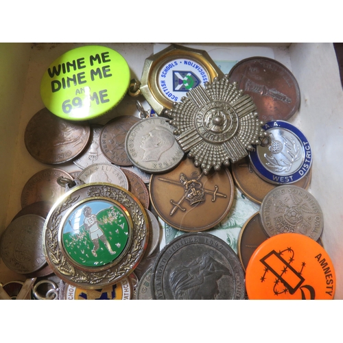 102 - Lot = Medals, Badges, Coins etc