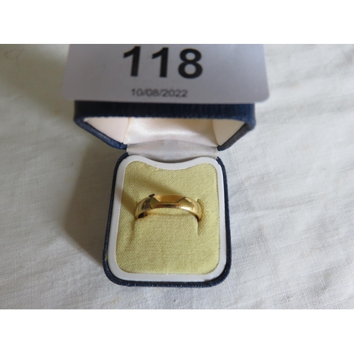 118 - 18ct Gold Wedding Band - 5gms