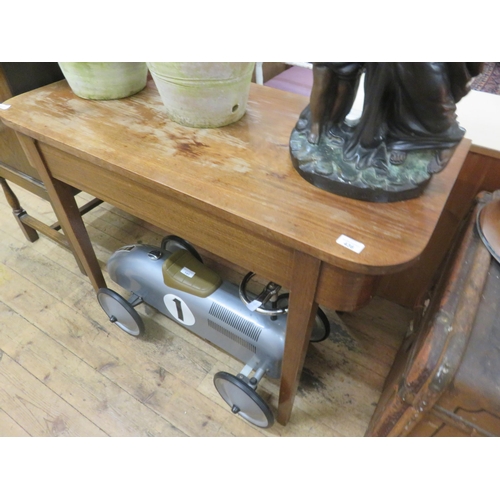 436 - Mahogany Folding leaf table