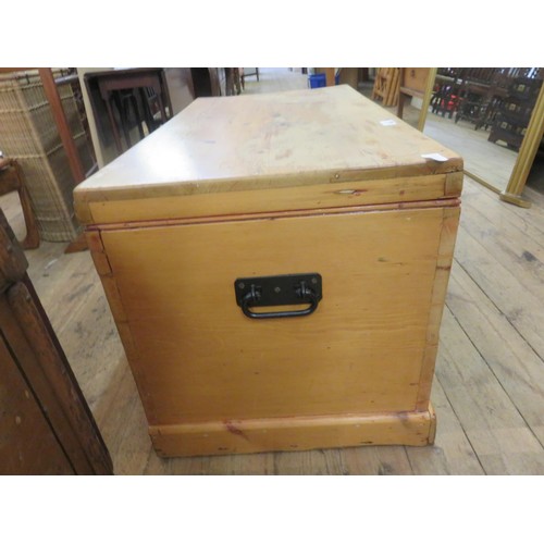 434 - Pine Chest