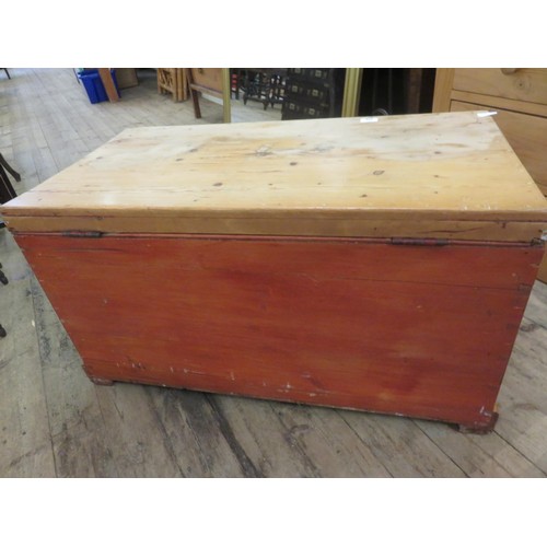 434 - Pine Chest