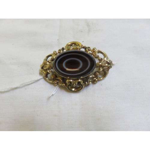 122 - Gilt Metal and Agate Brooch