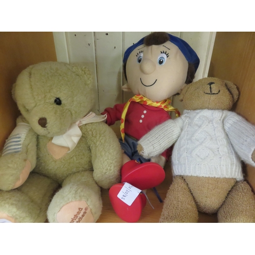 182 - Two Teddy Bears and Noddy