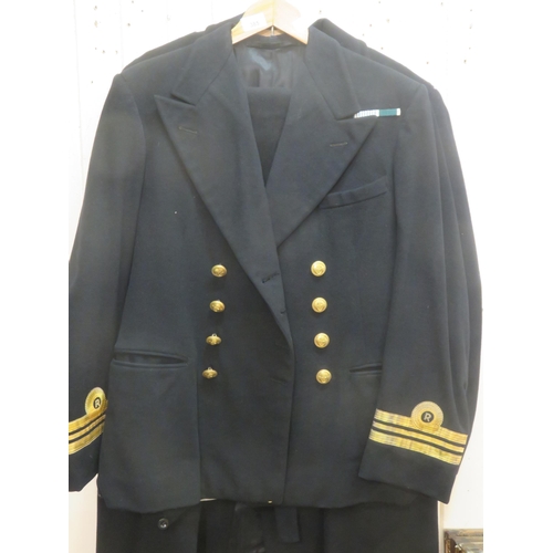 385 - 1953 Royal Navy Lt. Korean War Uniform