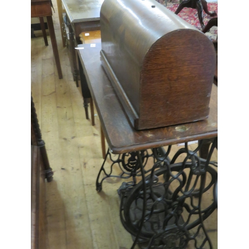 439 - Singer Treadle Sewing Machine