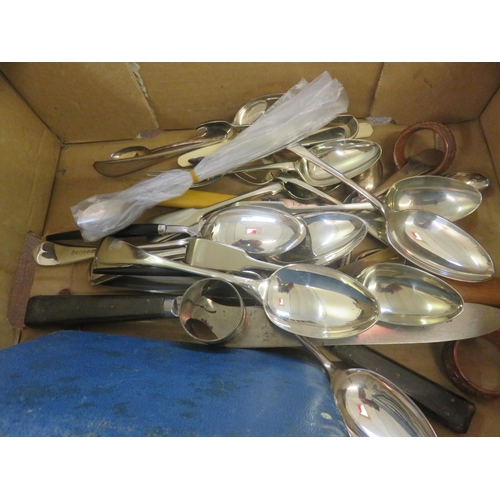 211 - Box of Mixed Cutlery