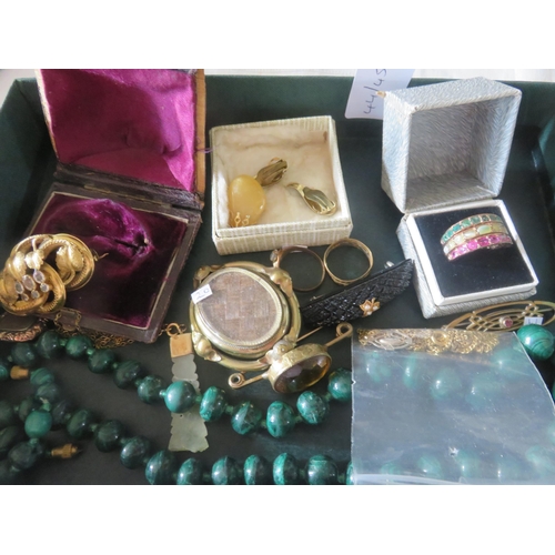 68 - Small Tray lot of Mourning and other Jewellery