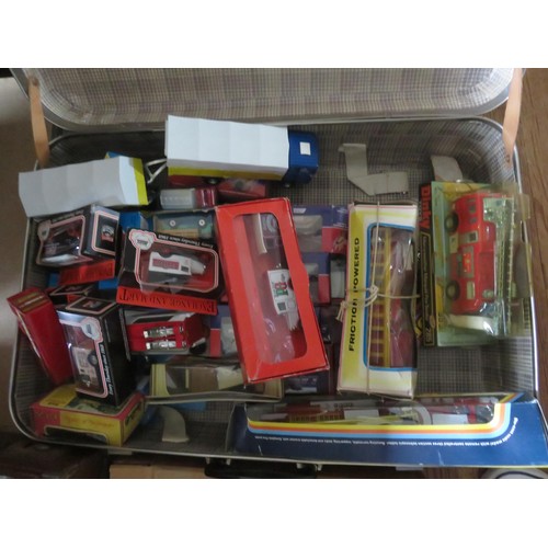 391 - Two cases of Matchbox Cars, Lledo, etc