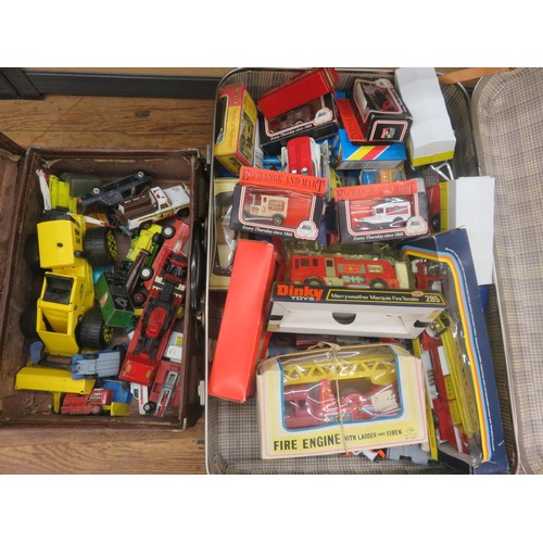 391 - Two cases of Matchbox Cars, Lledo, etc