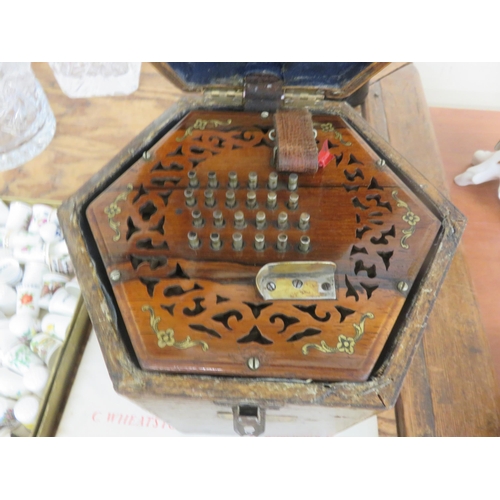 172 - Wheatstone Concertina - Mid 19th Century - in fitted travel case - in good original condition. (With... 