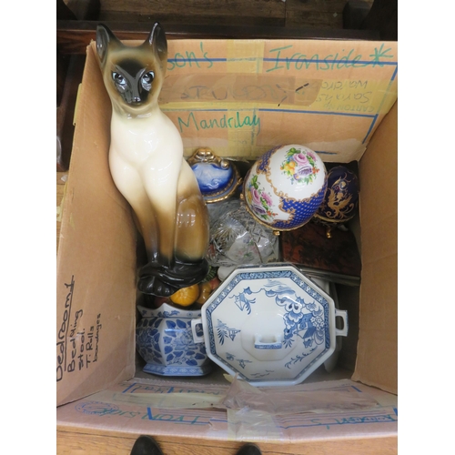 319 - Box of bric-a-brac