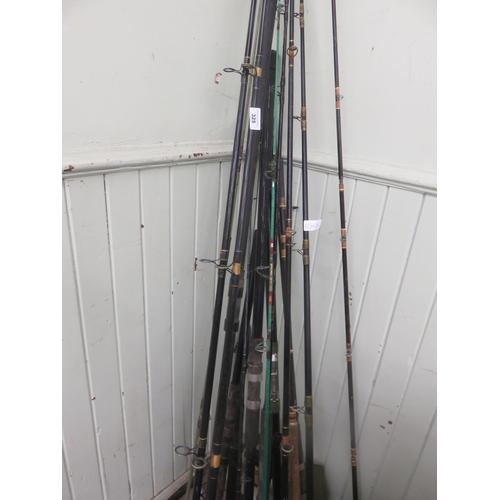 325 - Quantity of Fishing Rods