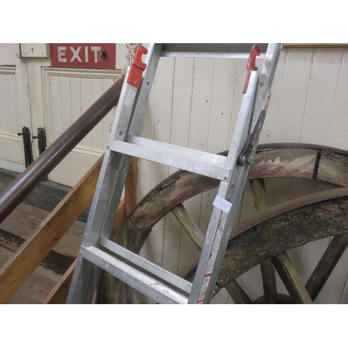 368 - Two part Aluminium Ladder