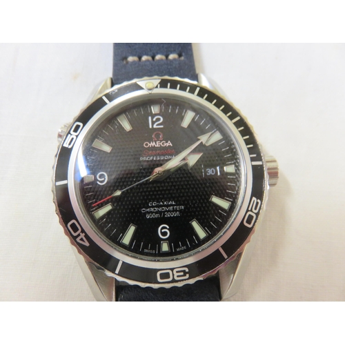 93 - Gents Automatic Wrist Watch with black leather strap