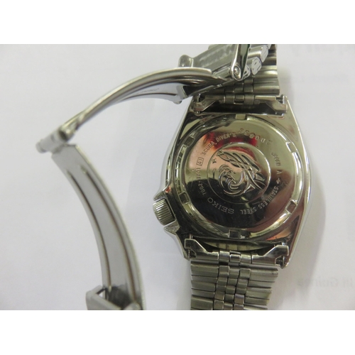 67 - Gents Automatic Bracelet Watch with Pepsi type dial