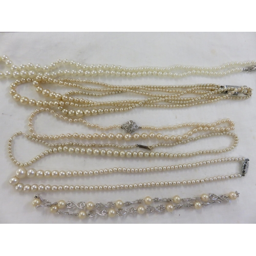 115 - Small lot of Pearl Necklaces