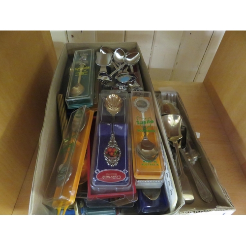 174 - Box of Crested Spoons and Others