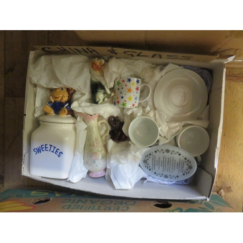 281 - Small box of bric-a-brac