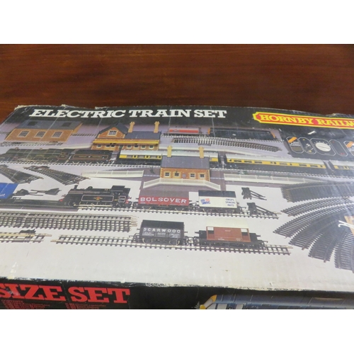 325 - Set of Hornby Railway Electric Train Set in original box with operators manual