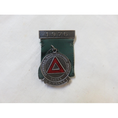 117C - 1976 National  Safe Drive Medallion