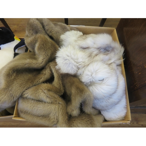 421 - Box of various Furs