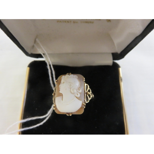 154 - 9ct Gold Cameo Dress Ring