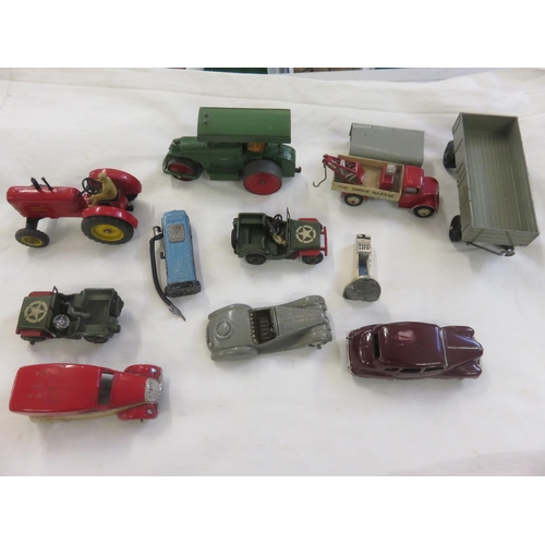 209 - Tray with Dinky Jeeps, Cars, Tractors etc.