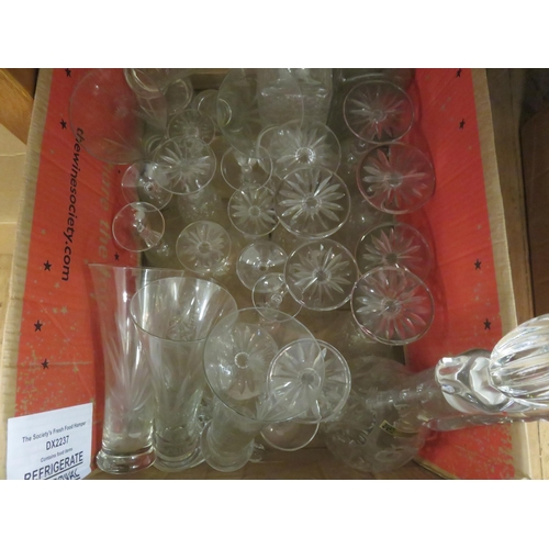 281 - Box of mixed Glass