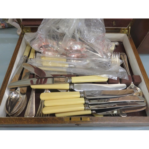 356 - Oak Cased Canteen of Cutlery