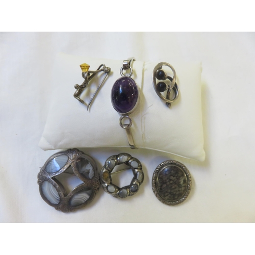 94 - Silver and Amethyst Bangle, quantity of agate and other brooches