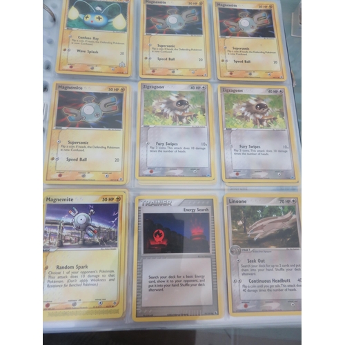 352 - Pokemon Card Album