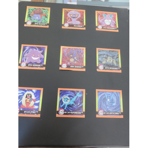 352 - Pokemon Card Album