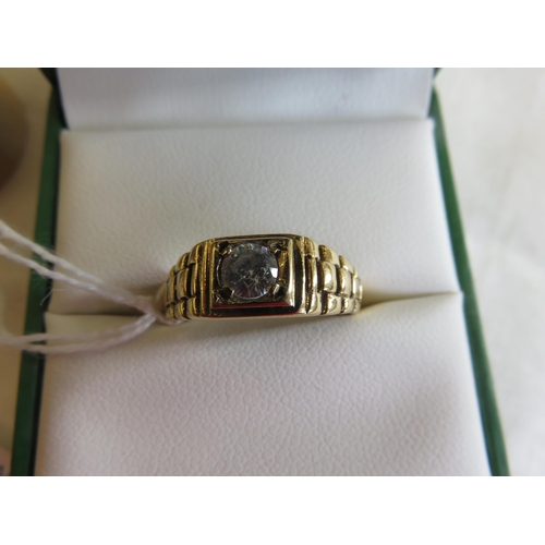 129 - 9Ct Gold and White Stone Dress Ring