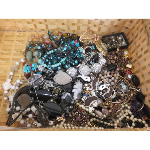 234 - Basket Jewellery, Vintage Bracelets, Brooches, etc