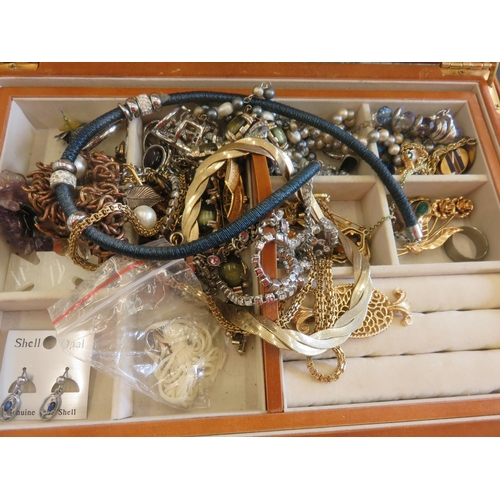 273 - Large Mele Jewellery Case containing Jewellery