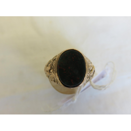 111 - Antique 18ct Gold Bloodstone Ring 7.3g