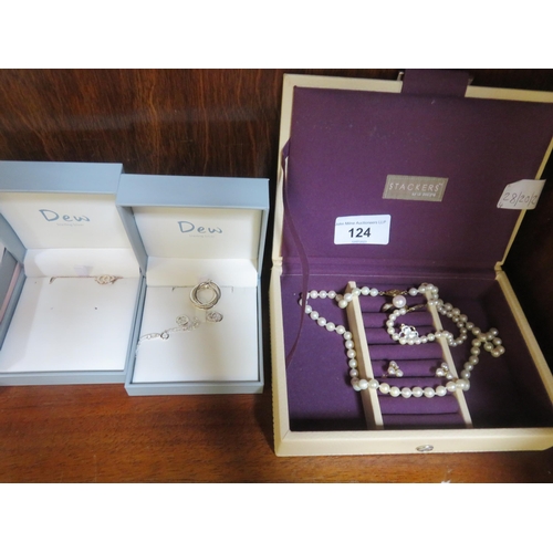 124 - Suite of 9ct. Gold and Pearl Jewellery and quantity of Silver Jewellery