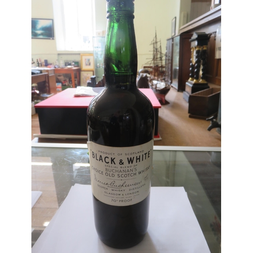 78 - Bottle of Black and White Special Blend of Buchanans Choice Old Scotch Whisky 70 Proof