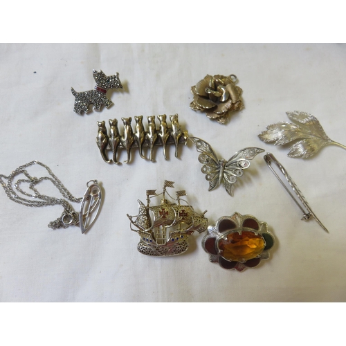 123 - Lot of Silver Jewellery, Scottish Agate etc.