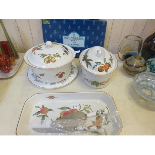 217 - Quantity of Royal Worcester Evesham Dinner Ware