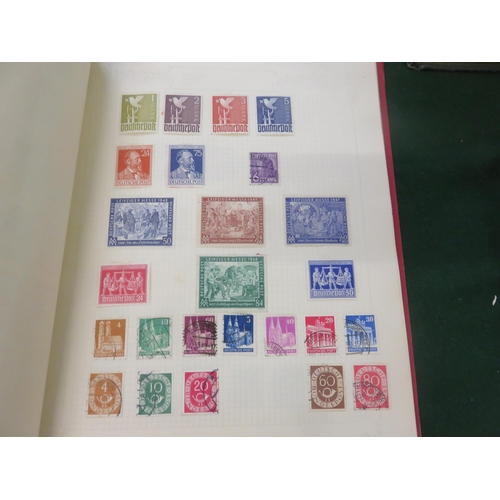 252 - World Stamp Album