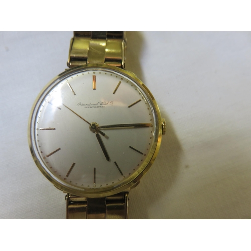 IWC Schaffhausen Gold Wrist Watch, Serial No. 1462533, circa 1959, Cal. 401, 18ct. Solid Gold Case, 9ct. Solid Gold Bracelet, working, signed and stamped