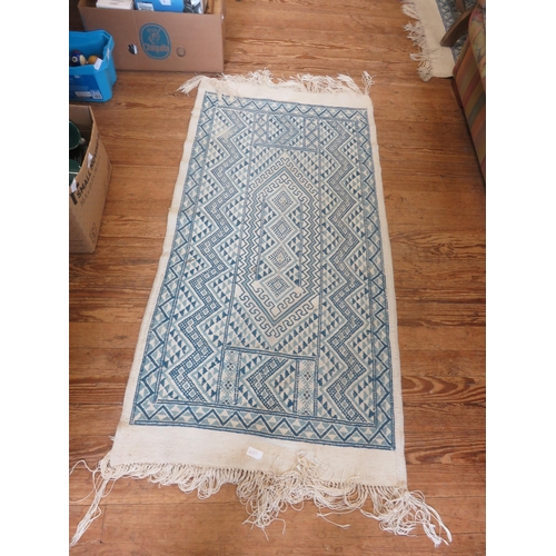 487 - Fringed Blue on White Rug - 28