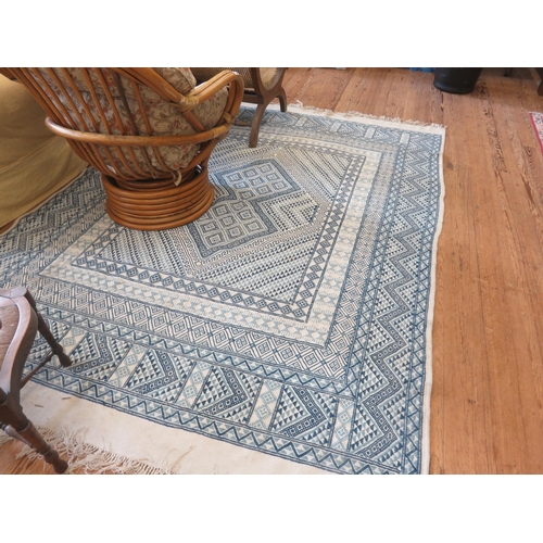 488 - Fringed Blue on White Rug - 80