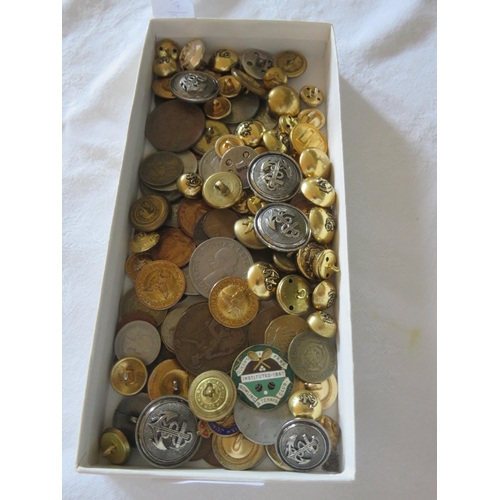 89 - Quantity of Buttons and Coins