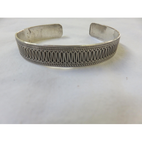 63 - Vintage Silver Bracelet with Ribbon Effect Chasing