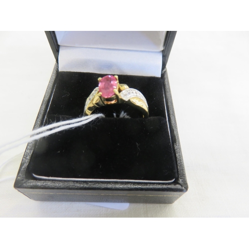 125 - 18ct. Gold Pink Stone Dress Ring