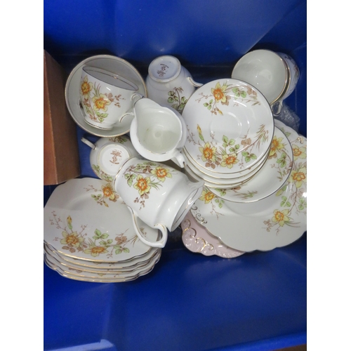 293 - Box of Mixed Tea Ware