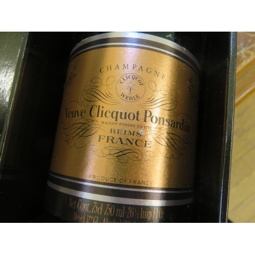 404 - Boxed Bottle of Clicquot Rose Champagne