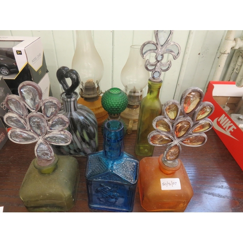 448 - Assorted Paraffin Lamps and various coloured glass pieces